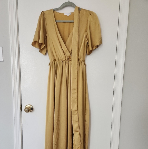 BALTIC BORN Elegant Gold Wrap Dress - Picture 2 of 4